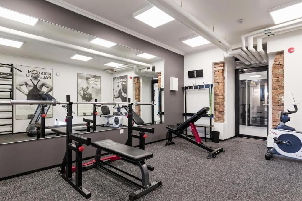 Urban-Glam City Centre Studio With A Gym And Terrace Tallinn Exteriör bild