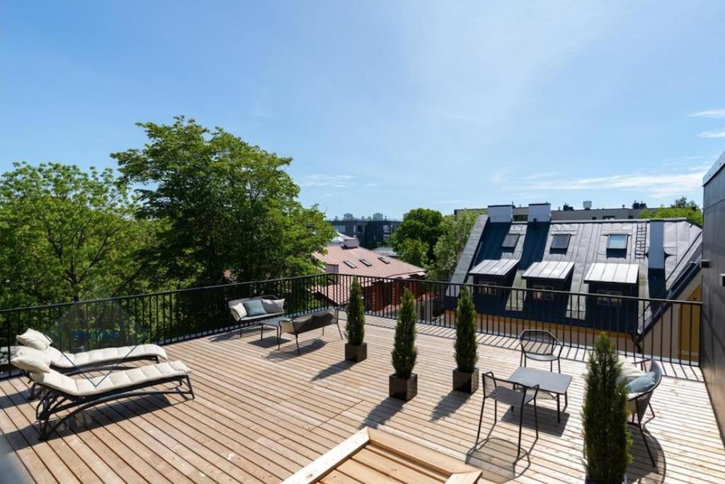 Urban-Glam City Centre Studio With A Gym And Terrace Tallinn Exteriör bild
